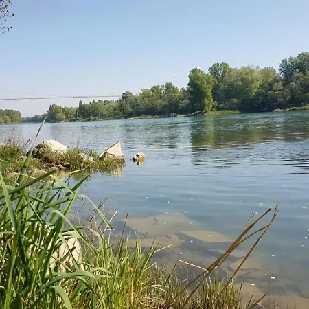 Cap Sur Le Rhone A La Guinguette Апартаменты *