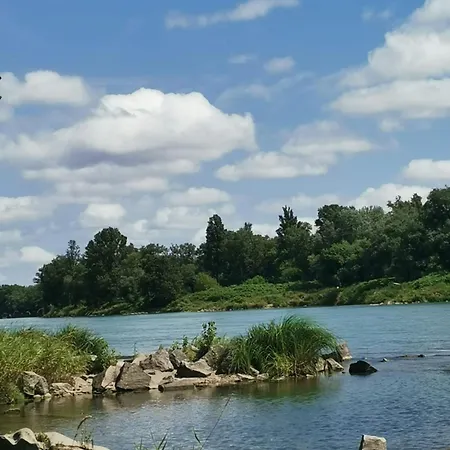 Cap Sur Le Rhone A La Guinguette * Ириньи